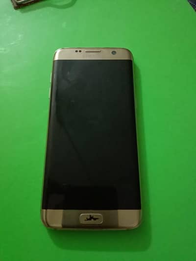 Samsung s7 Edge golden clour with box just like new