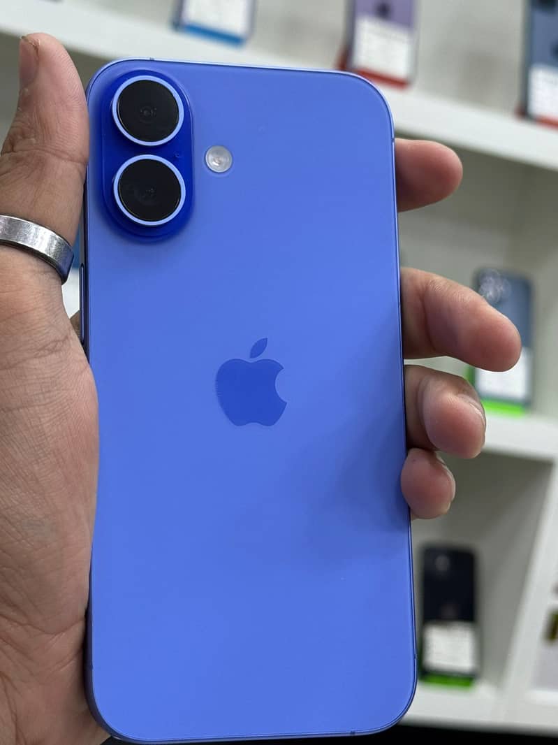 Apple iPhone 16 1