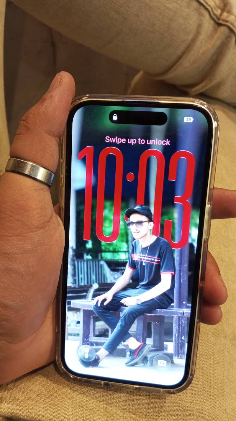 Apple iPhone 16 5