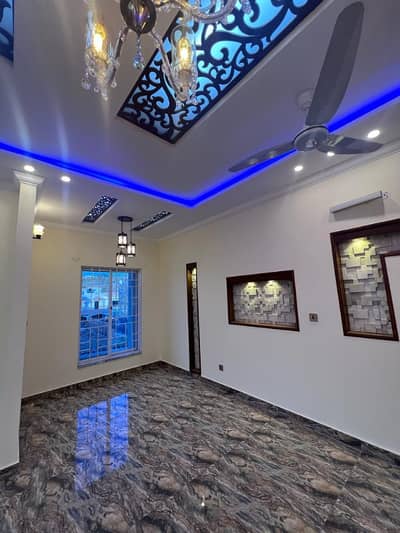 Overeses 6 10 Marla Slightly Used House For Sale Proper Double Unit Gass Installed