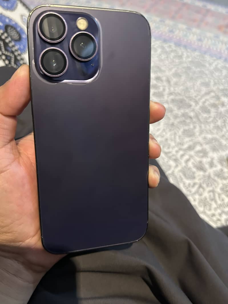 Apple iPhone 14 Pro Max 1
