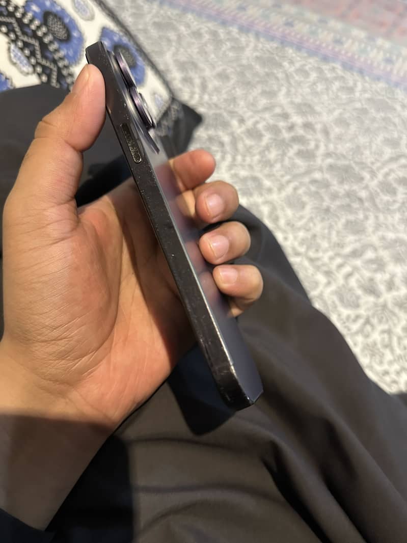 Apple iPhone 14 Pro Max 3