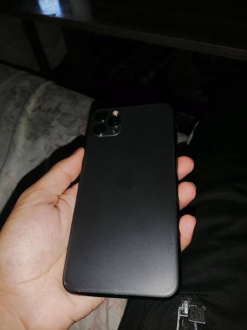 Apple iPhone 11 Pro Max 1
