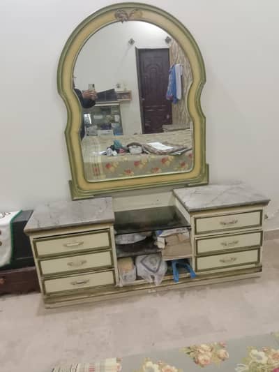 Strong Hard Wooden Bed Set