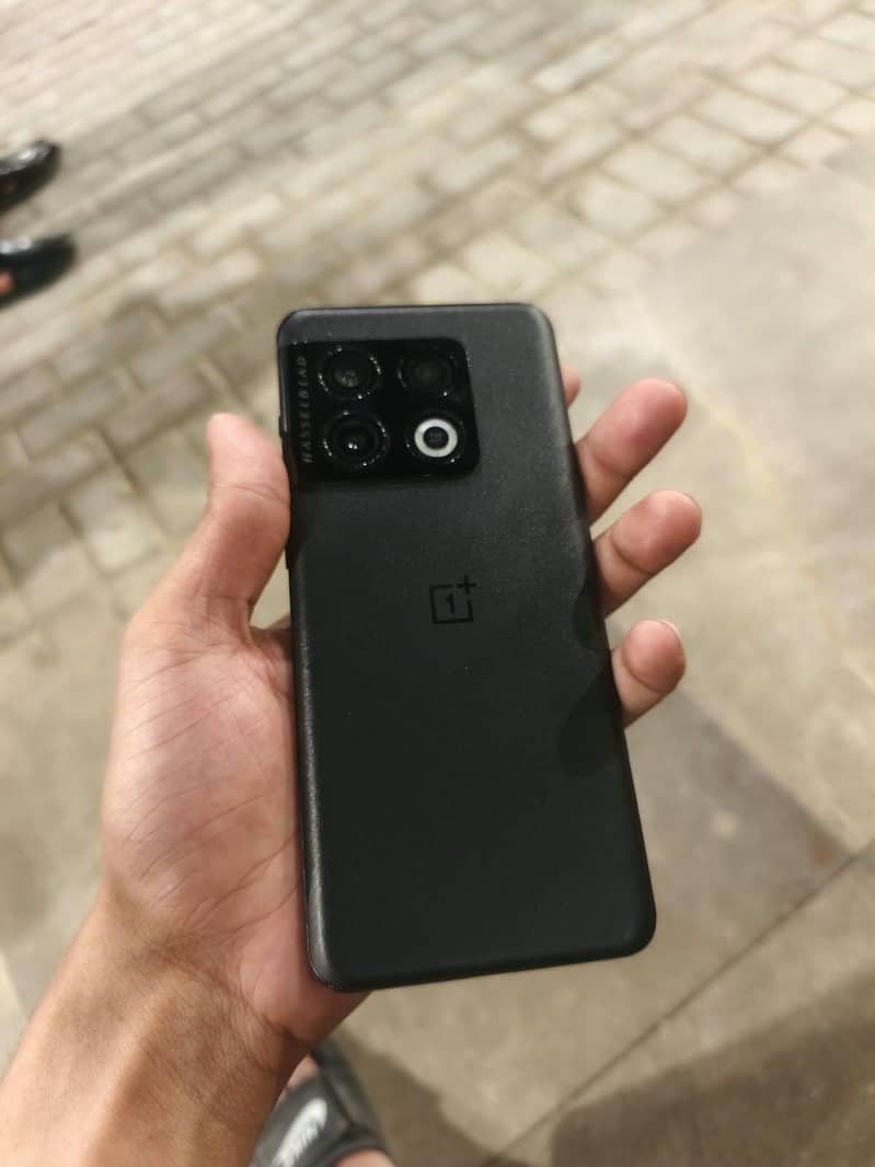 One Plus 10 Pro 5