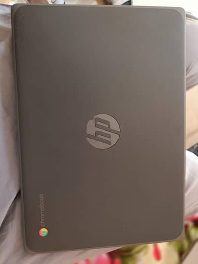 HP cromebook condition 10/10