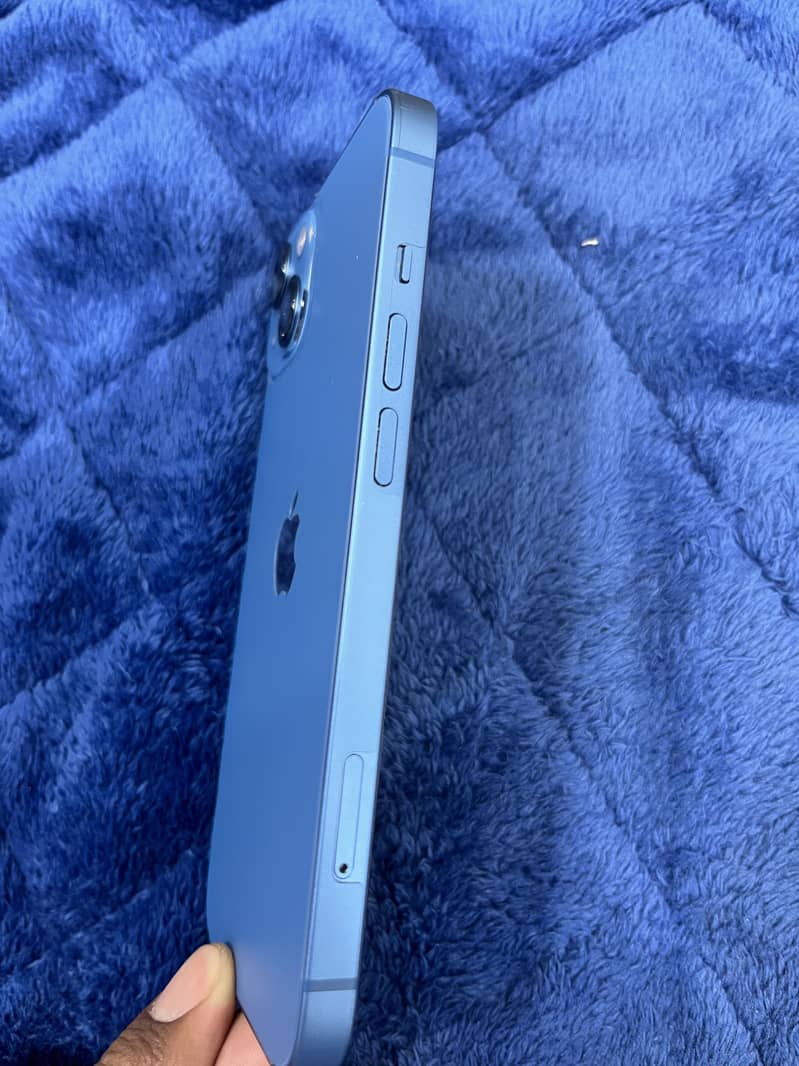 Apple iPhone 13 lush condition 2