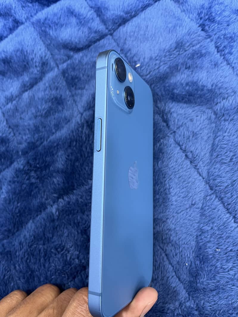 Apple iPhone 13 lush condition 3