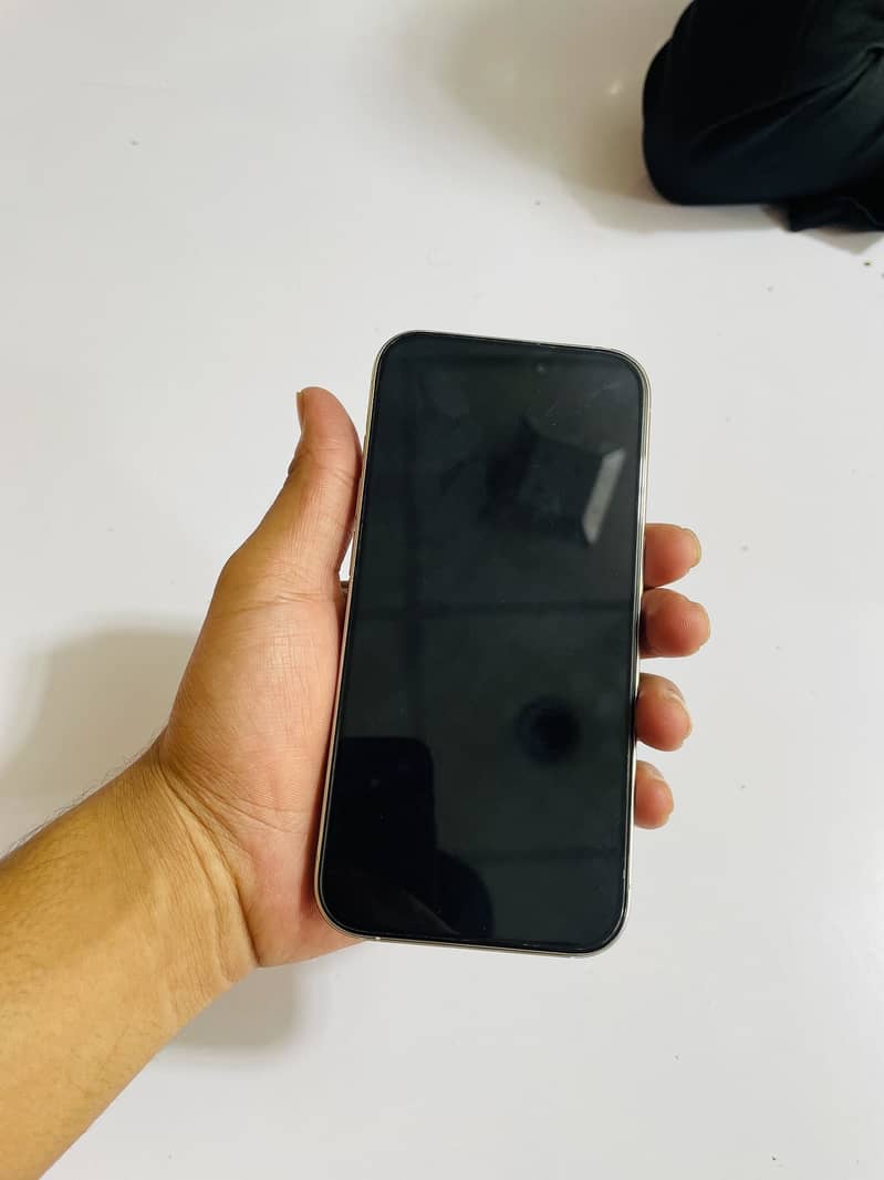 Apple iPhone 15 Pro 1
