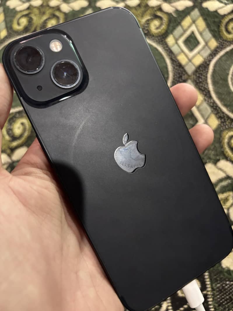 Apple iPhone 13 0