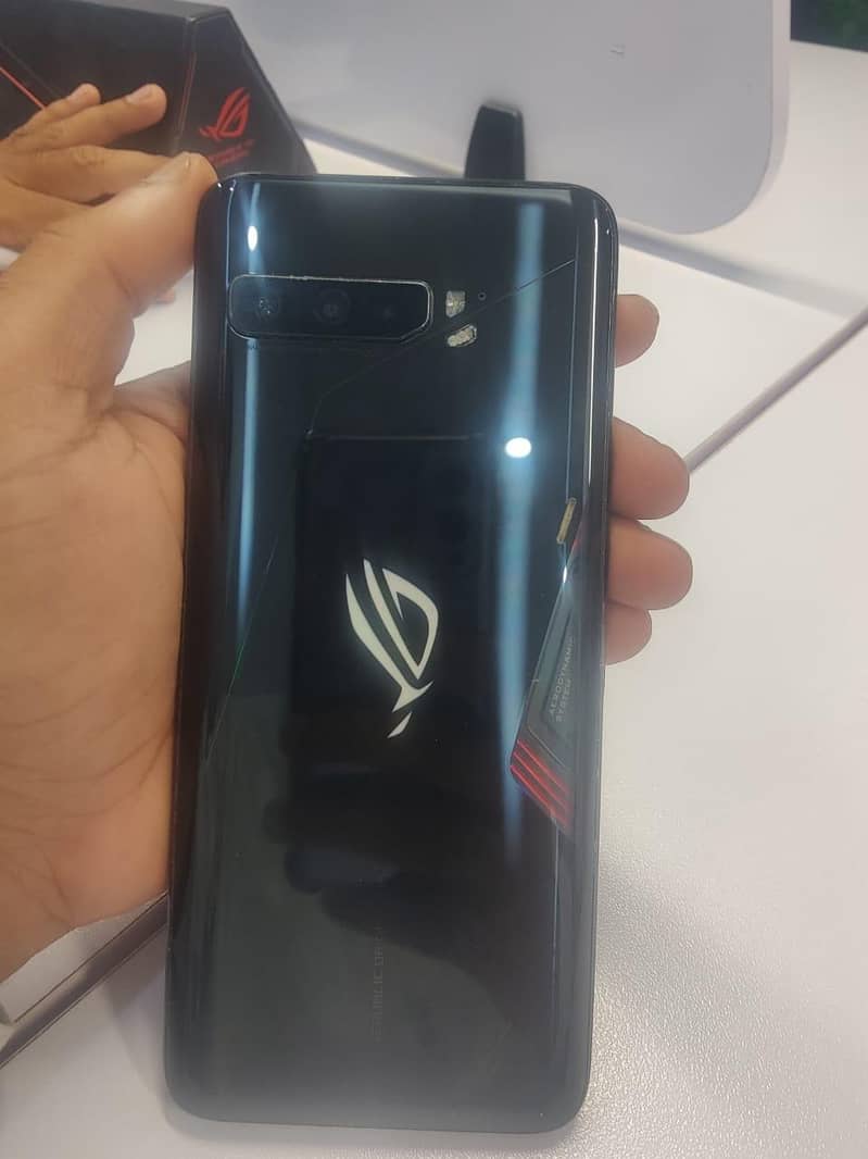 Asus ROG  3 2