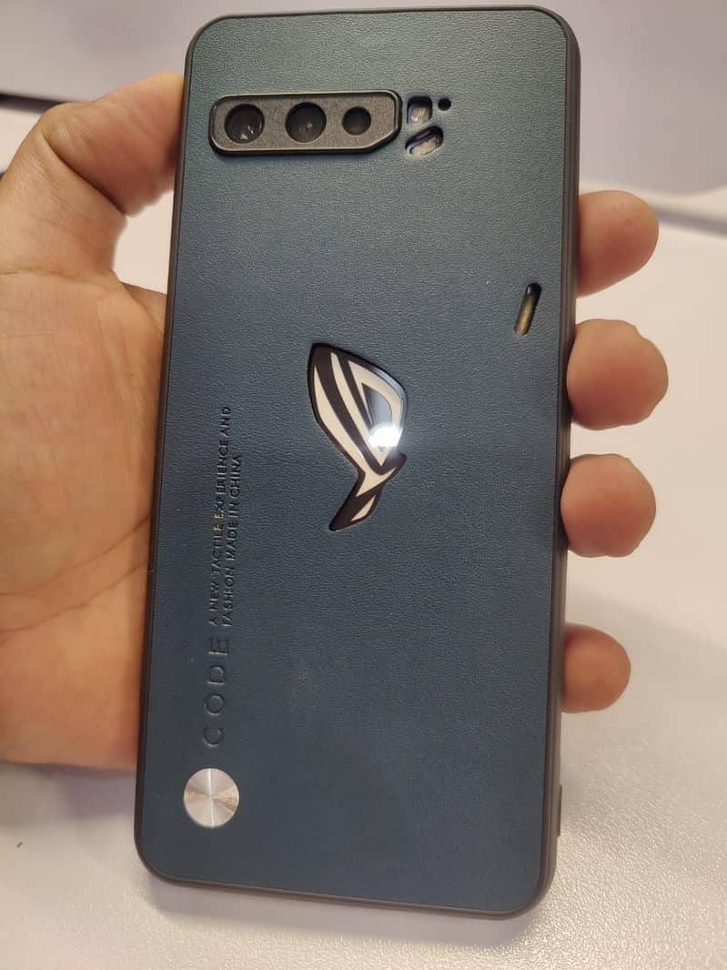 Asus ROG  3 9