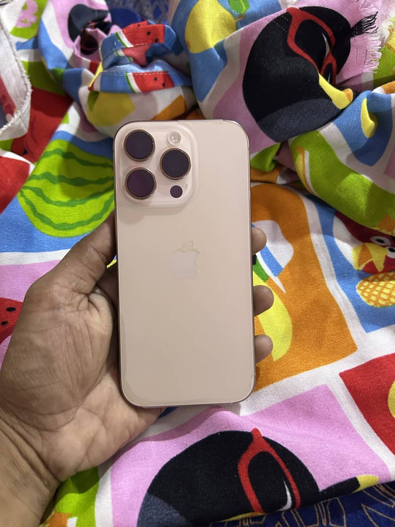 Apple iPhone 16 Pro 2
