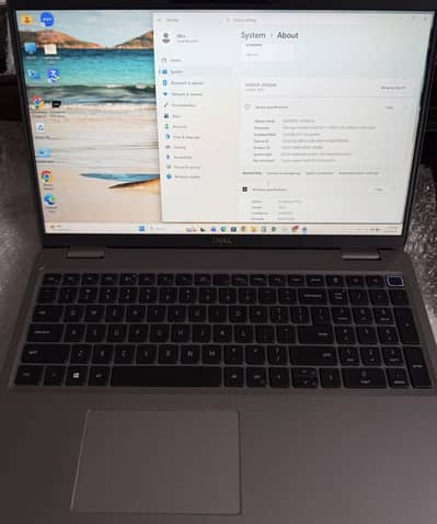 Dell Core i7- 11th Gen - 32Gb/ 512 ssd