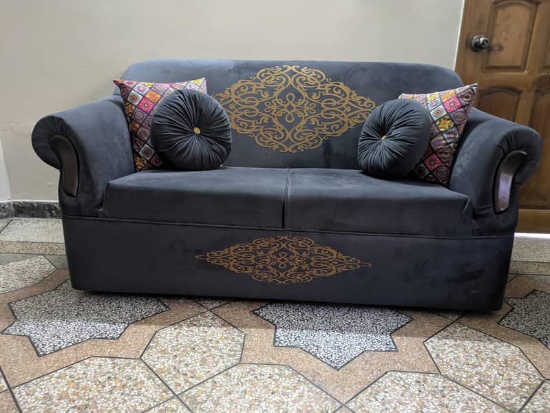 Hand Made sofa 0