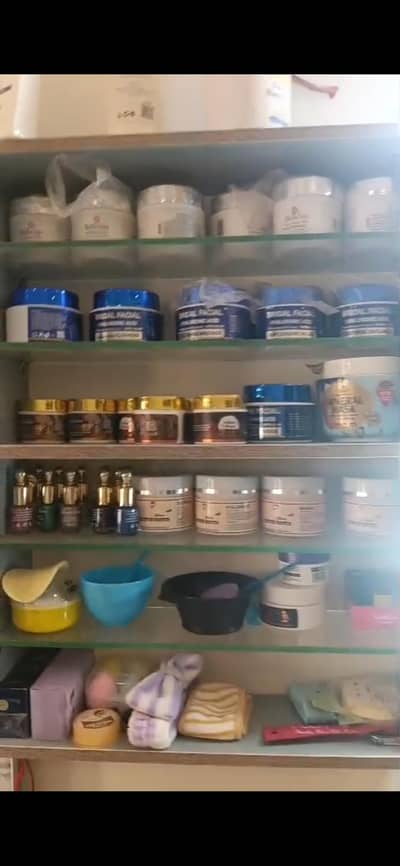 saloon all ki sari cheez for sale