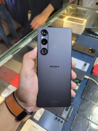 Sony 1 Mark 5 NON PTA 30k OFFICIAL TAX 4 month sim time
