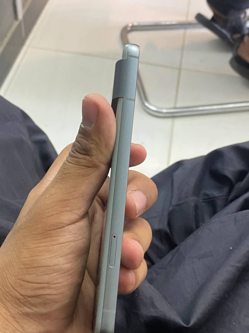 Google Pixel 8 3