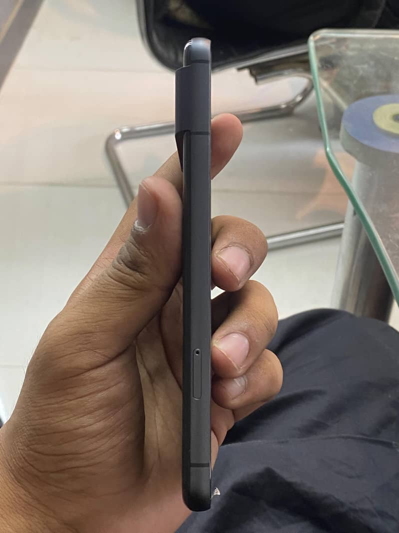 Google Pixel 8 6