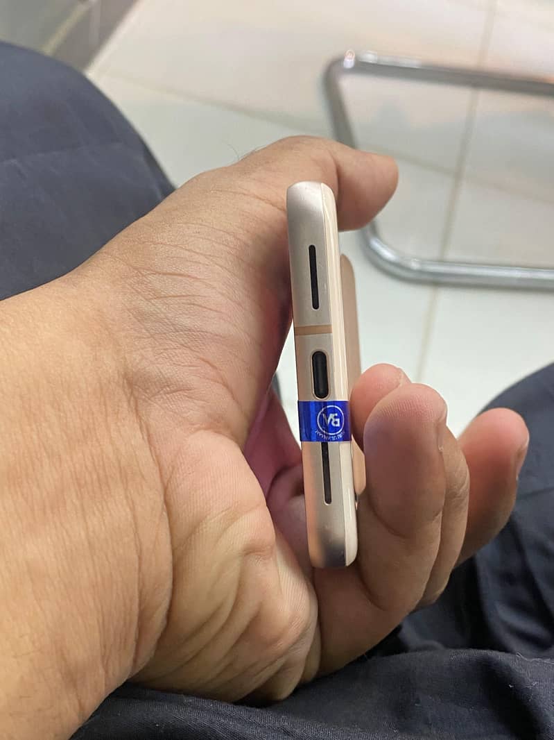 Google Pixel 8 7