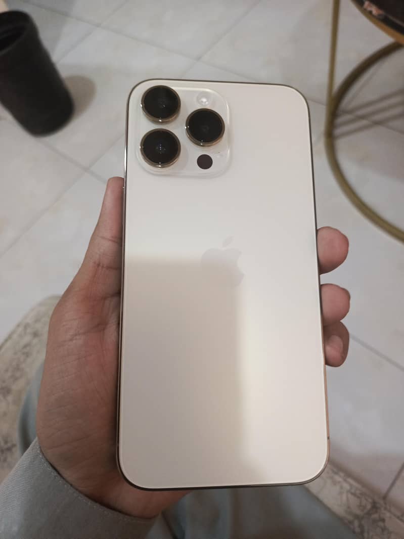 Apple iPhone 14 Pro Max 3