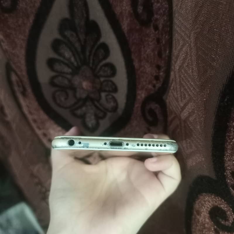 Apple iPhone 6S Plus 4