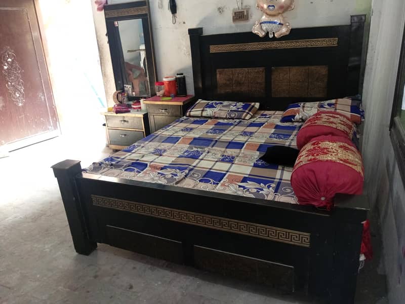 Double Bed Without Mattress 3