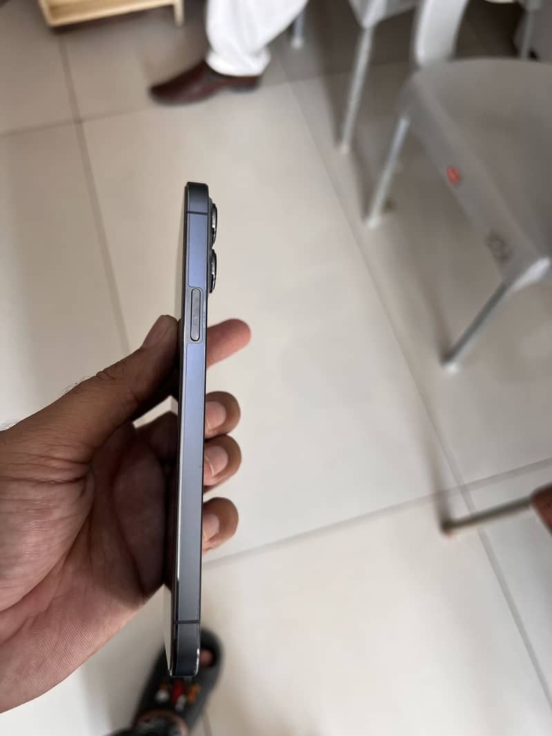 Apple iPhone 13 Pro Max 4