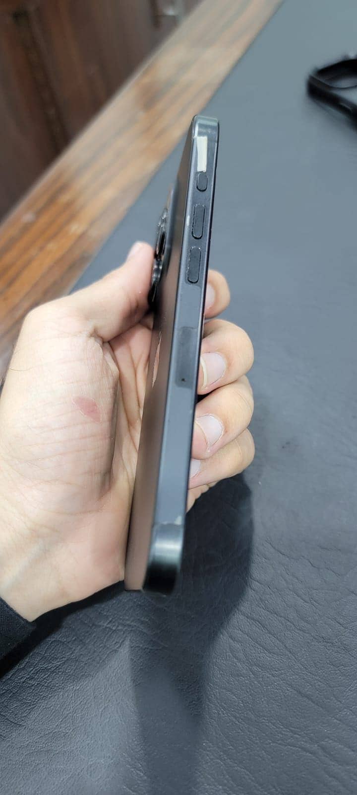 Apple iPhone 15 Pro 0