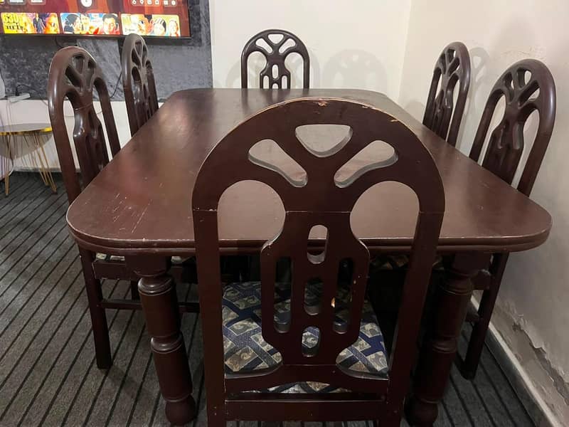Dinning table 0