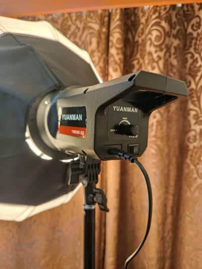 YM600SS COB LED Light With Stand & Remote – New