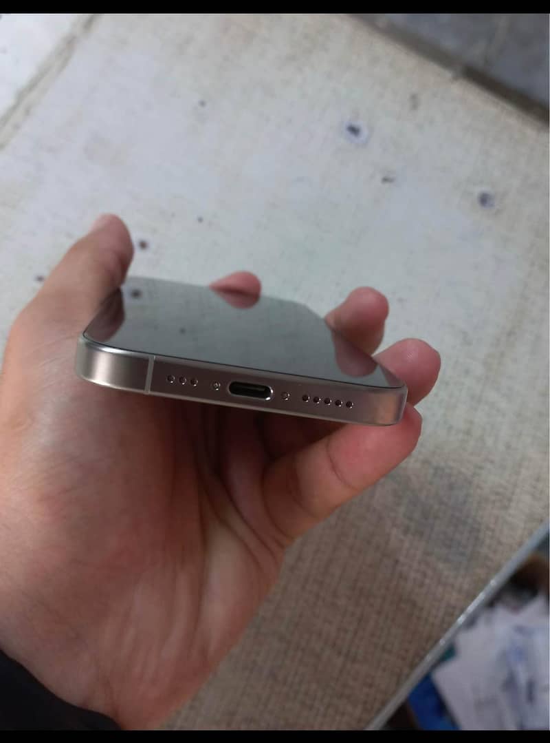 Apple iPhone 15 Pro 5