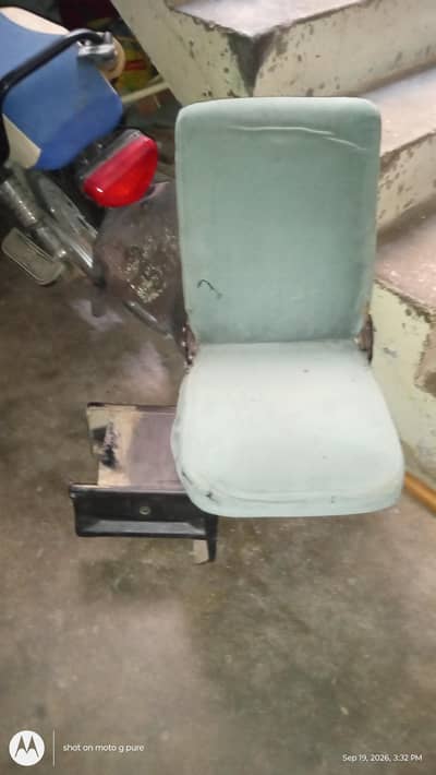 mazda e 2200 folding seat conttact number 03002088384