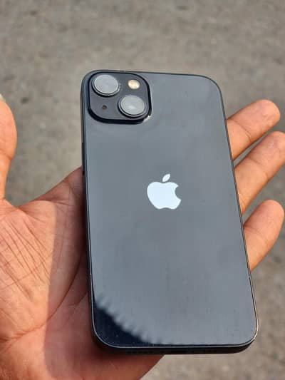 Apple iPhone 13