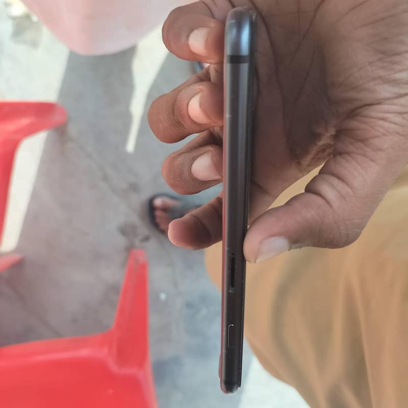 Apple iPhone 8 1