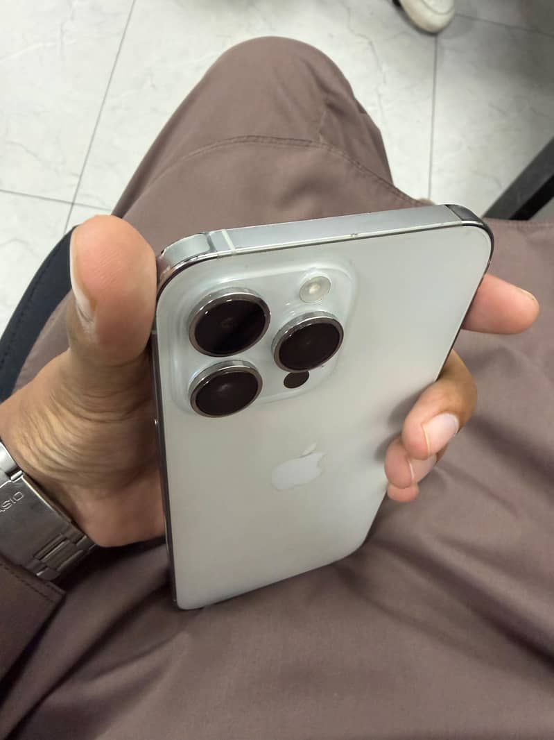 Apple iPhone 14 Pro Max 5