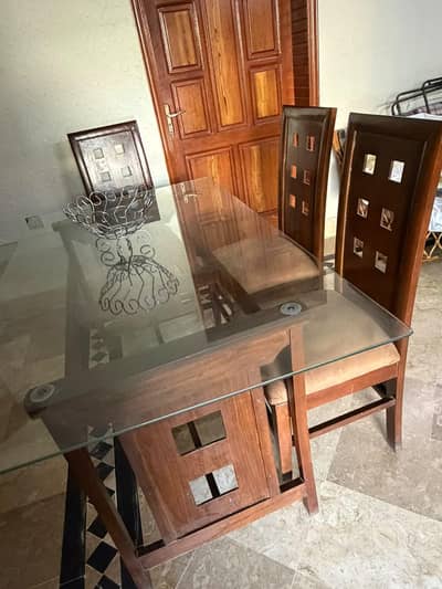Dinning Table with 6 chairs