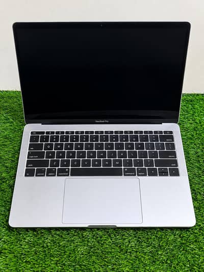 Apple MAC pro 2017 mackbook