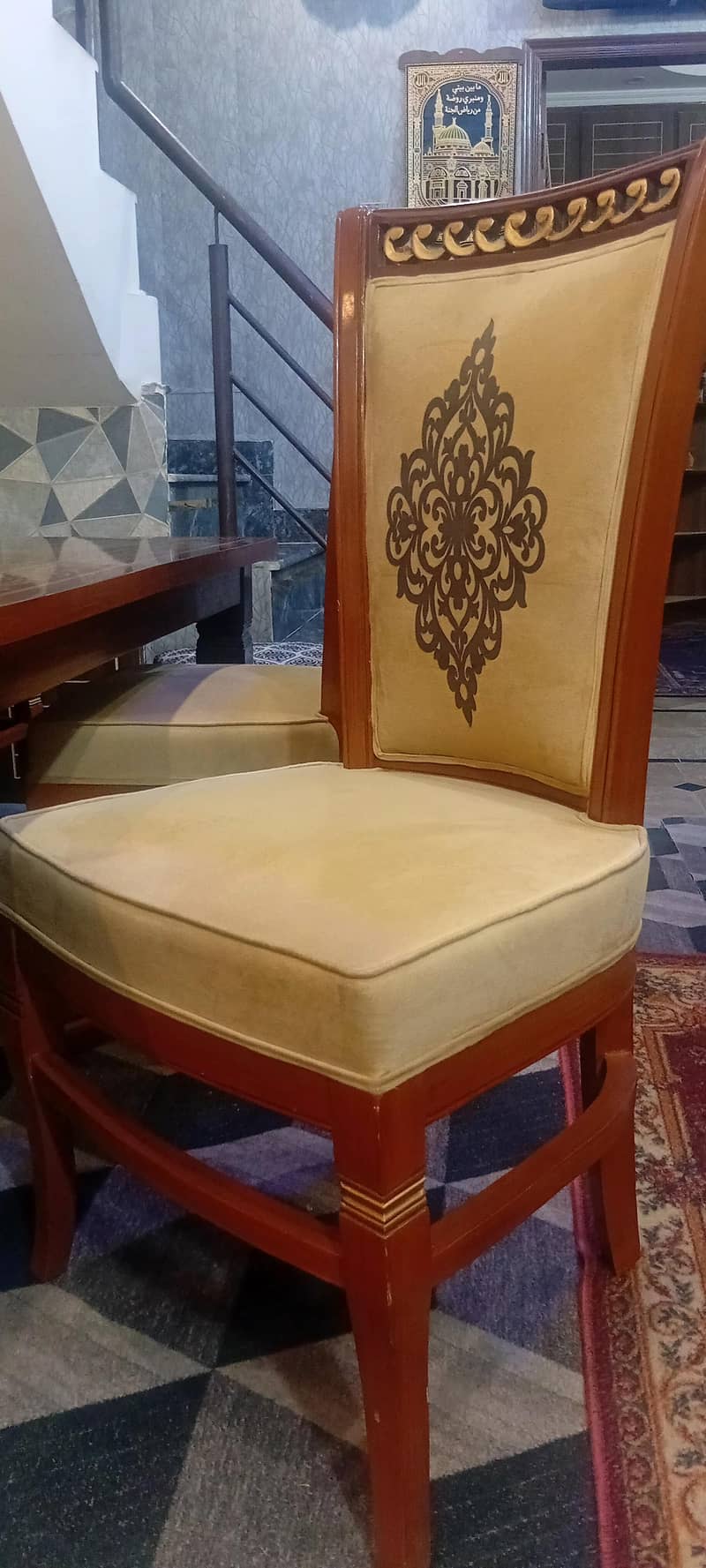 Dinning Table 4