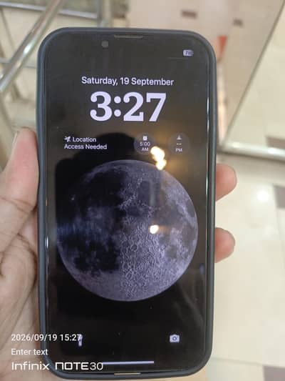 Apple iPhone 13