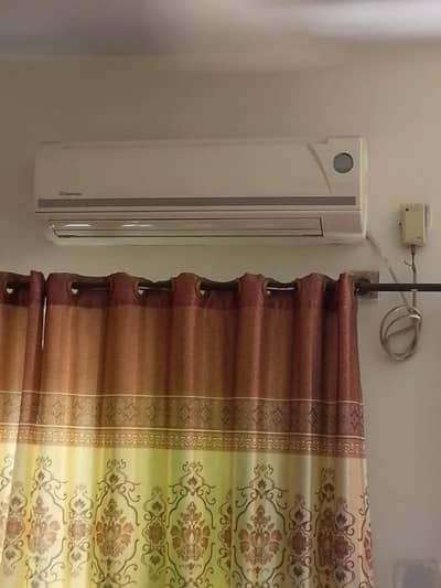 Ac for sale new condition 10 by 10