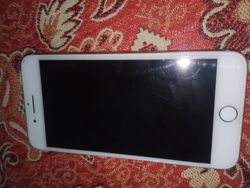 Apple iPhone 8 Plus 1