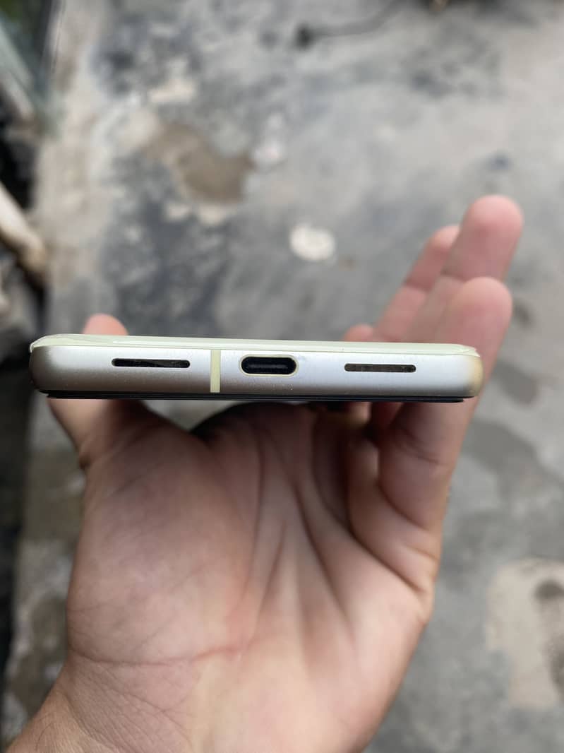 Google Pixel 7 3