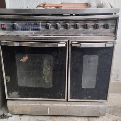 oven in good condition