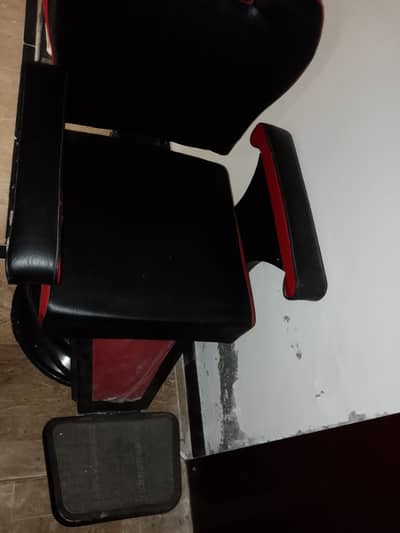 Salon chair of large size