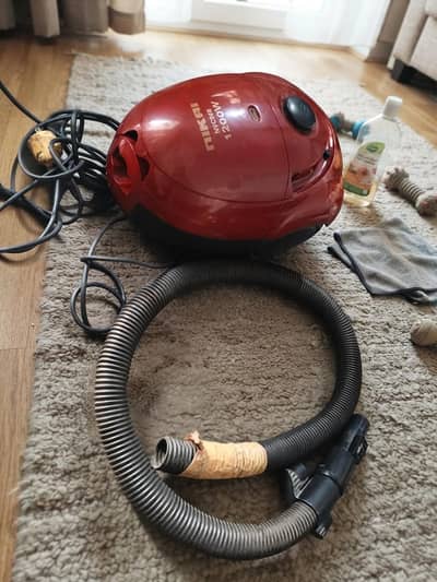 NIKAI NVC968 1200W Powerful Vacuum Cleaner – Used, Good Condition
