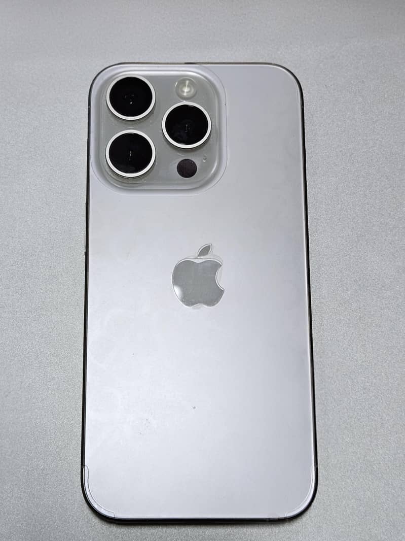 Apple iPhone 15 Pro 1