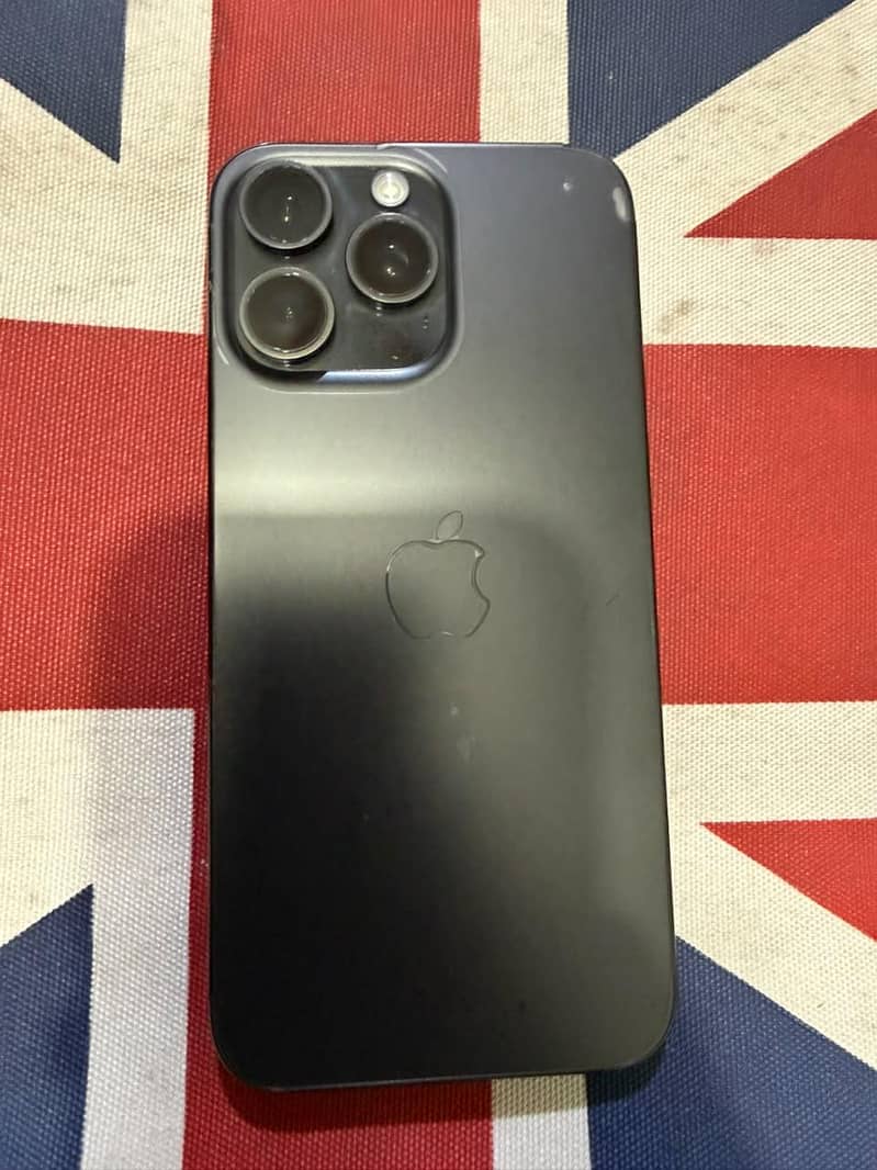 Apple iPhone 15 Pro Max 2