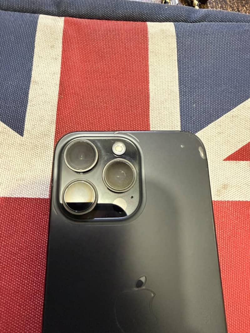 Apple iPhone 15 Pro Max 5