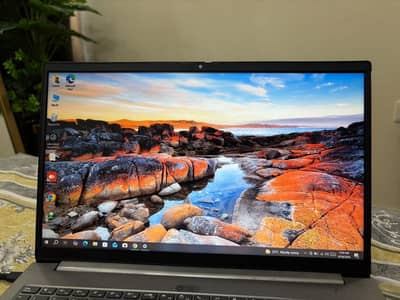 lenovo 11th gen 8gb ram I5